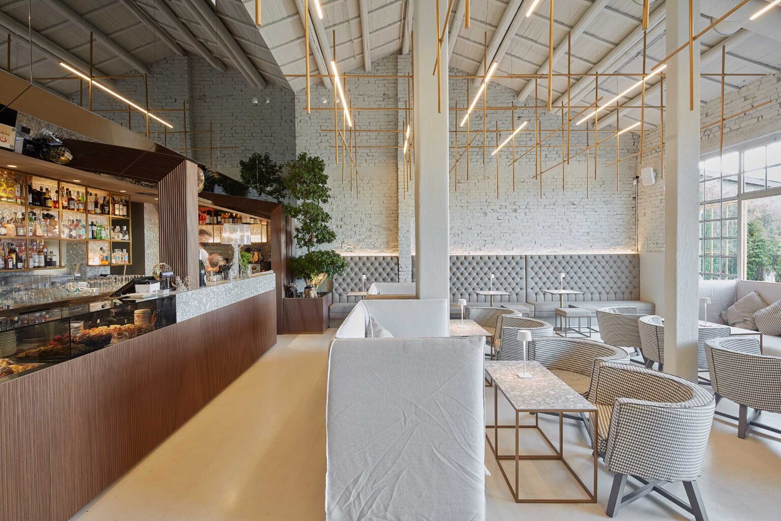 Lounge Bar Frigomeccanica: arredi dal design industriale tra materia e ...
