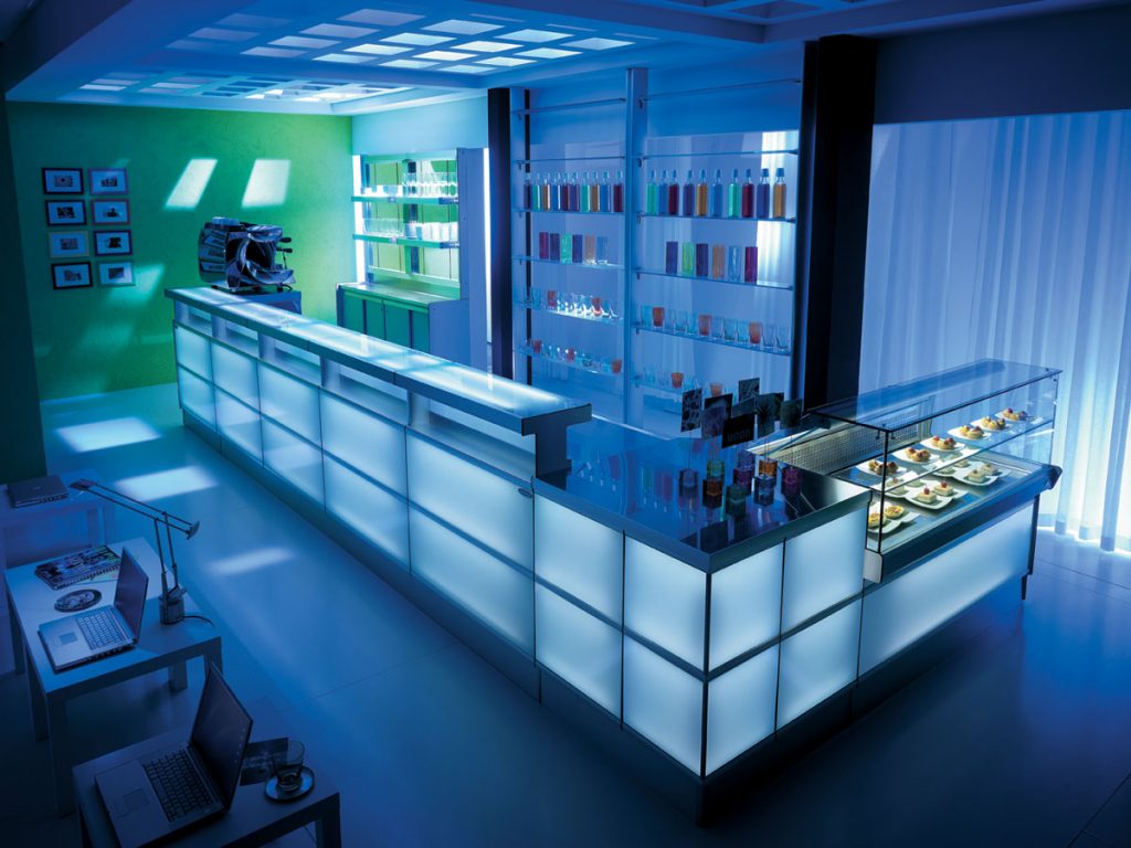 Come illuminare il bar in stile moderno e funzionale