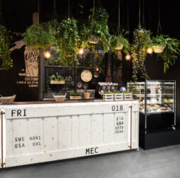 Arredo bar modello Container
