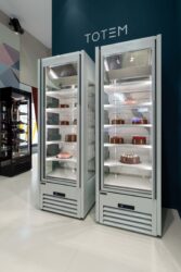 Totem pasticceria